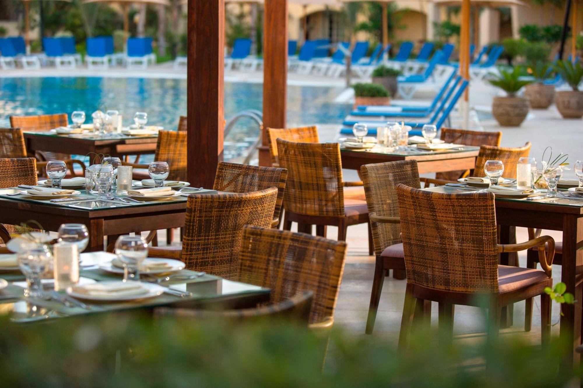 Renaissance Cairo Mirage City Hotel מראה חיצוני תמונה The restaurant