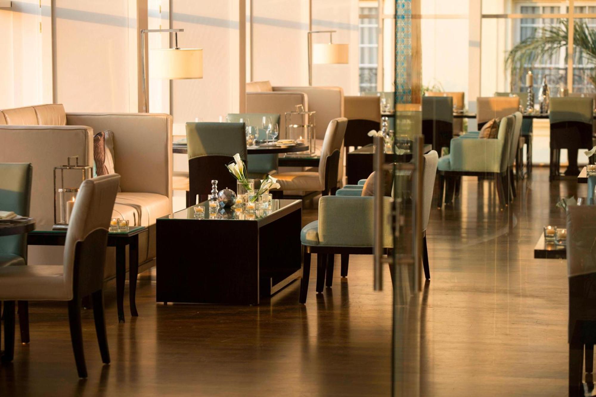 Renaissance Cairo Mirage City Hotel מראה חיצוני תמונה The lounge at the airport