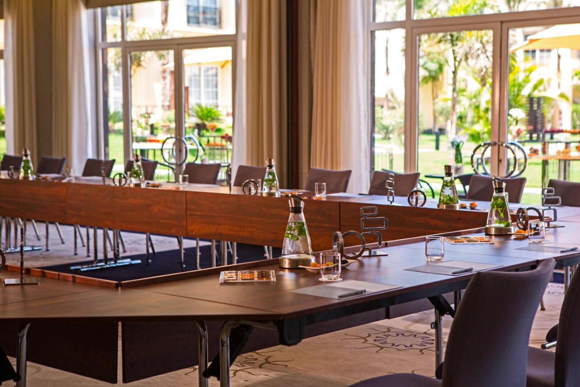 Renaissance Cairo Mirage City Hotel מראה חיצוני תמונה Meeting room